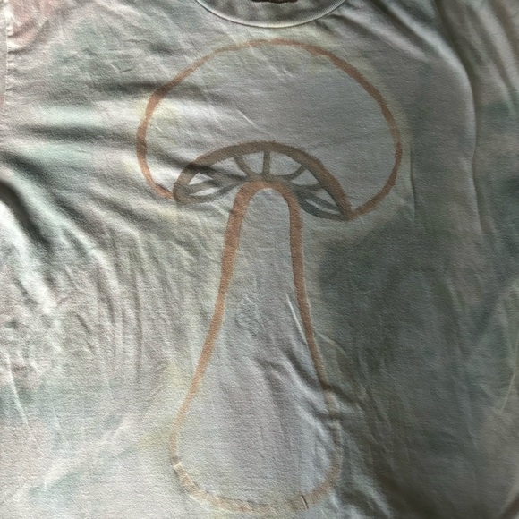 Neutral Tone Mushroom Tshirt Size XL Hand Painted - Picture 4 of 6
